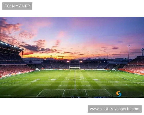 当足球迷遇见足球星共同书写绿茵场上的激情与梦想