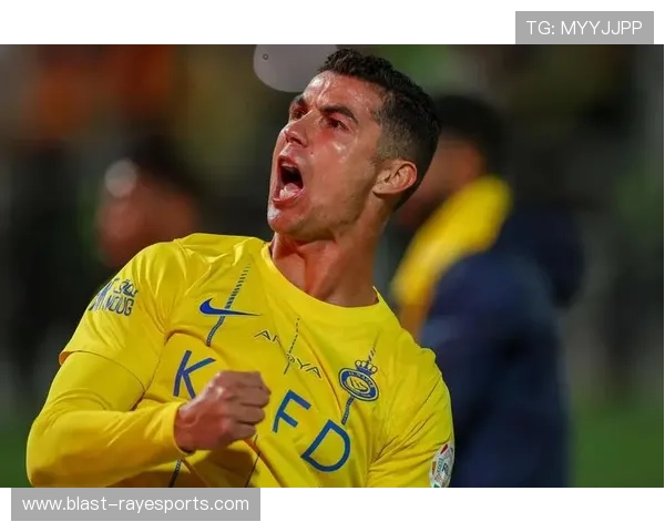 足球场上的球星不雅行为与道德底线的碰撞与反思